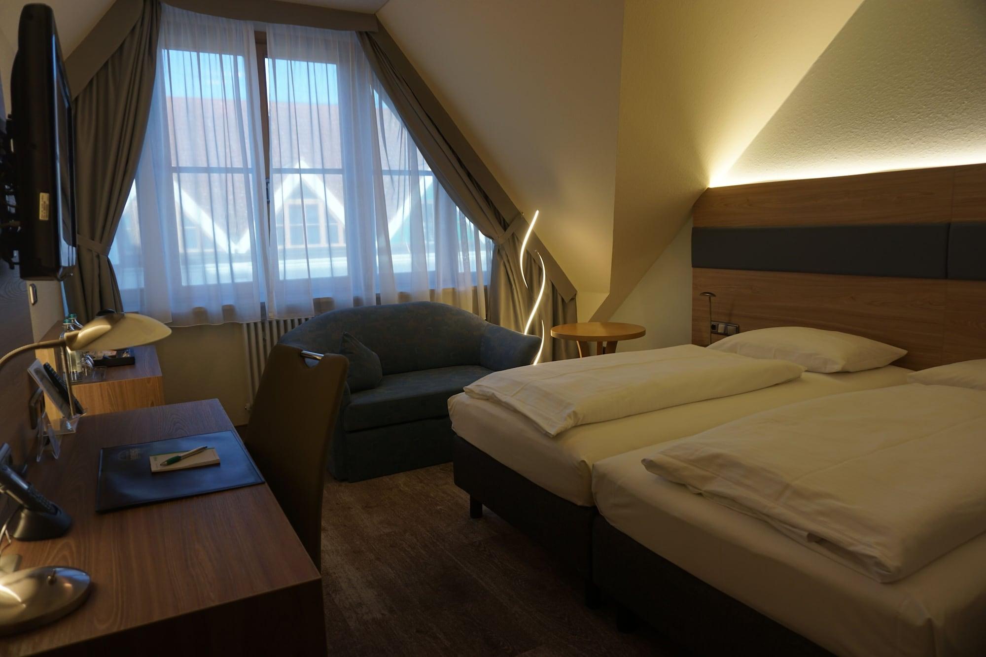Hotel Kastanienhof Ердінґ Екстер'єр фото