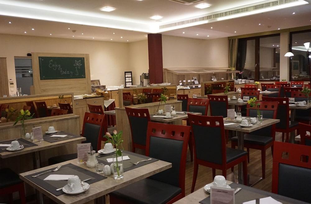 Hotel Kastanienhof Ердінґ Екстер'єр фото