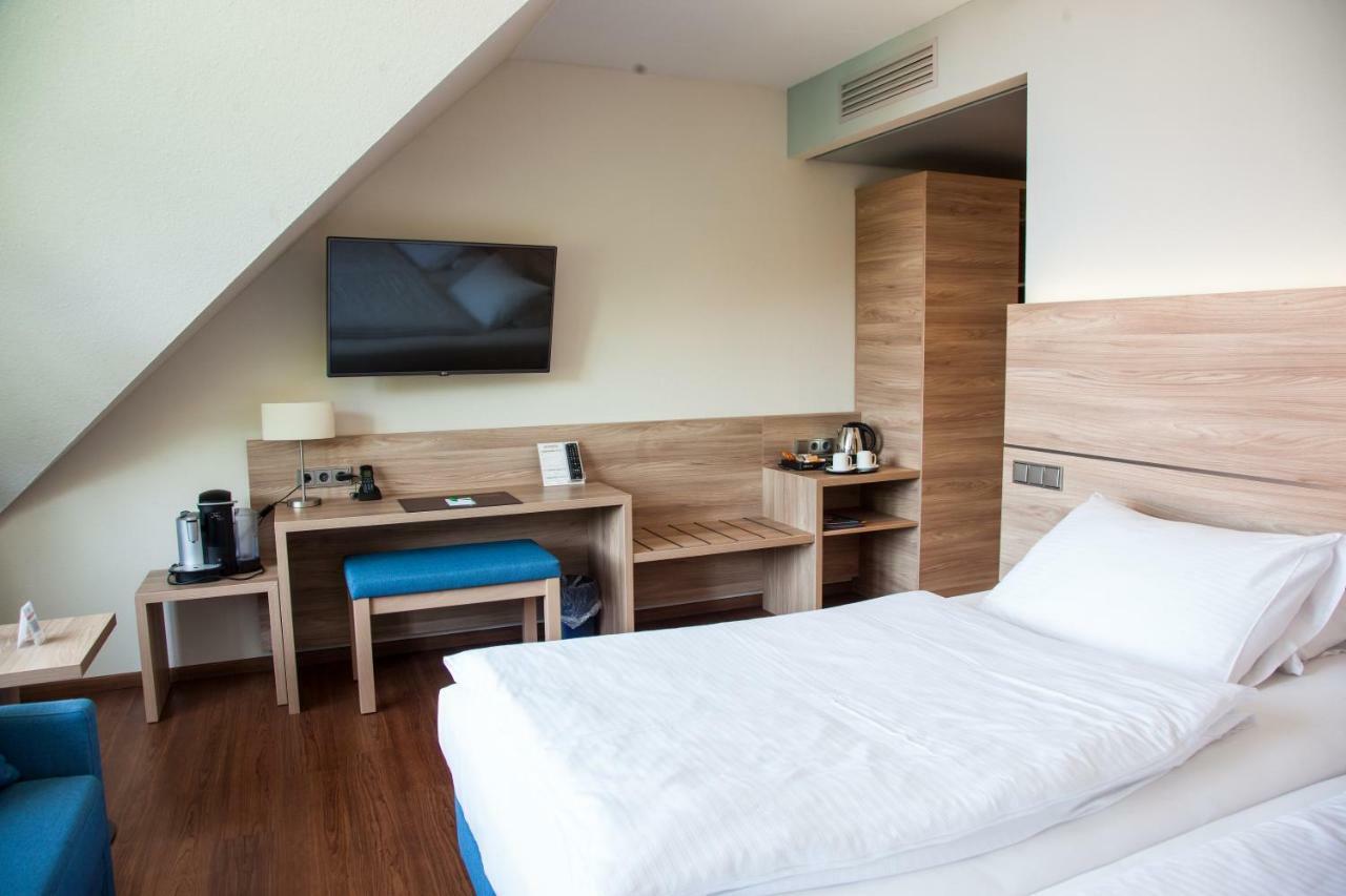 Hotel Kastanienhof Ердінґ Екстер'єр фото